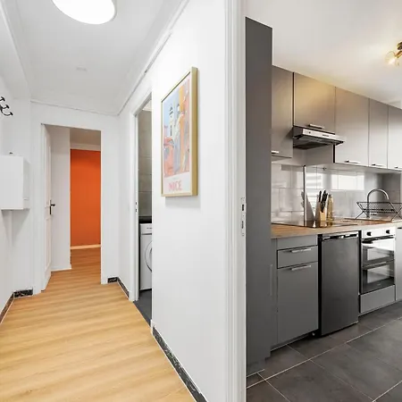 Renting - Philibert - Elegant Spacious Quiet Near The Port Free Parking Nice