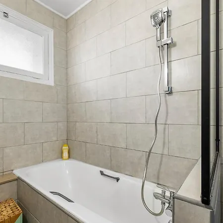 Renting - Philibert - Elegant Spacious Quiet Near The Port Free Parking Lejlighed Nice